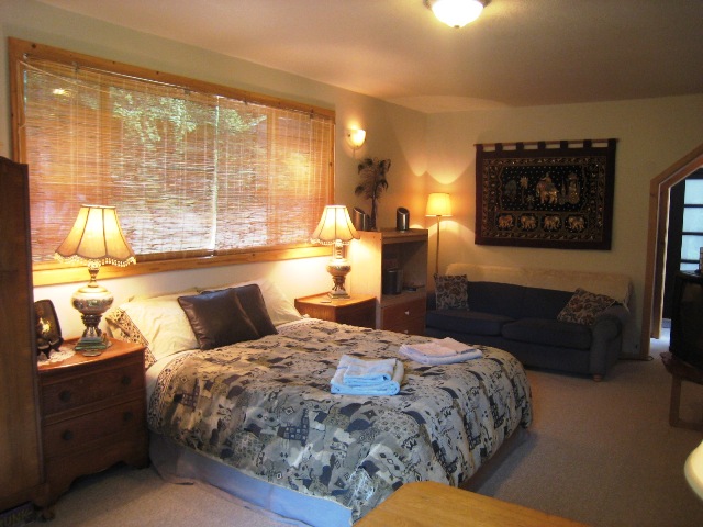 The Creekside Suite